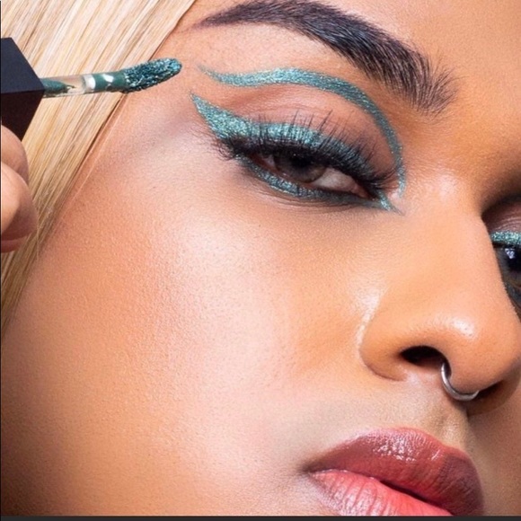 💗HAUS LABORATORIES Glam Attack Liquid Eyeshadow - Picture 5 of 12